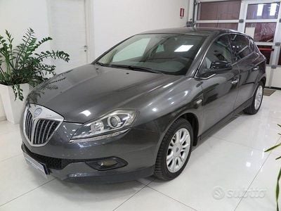 Usata Lancia Delta 120 CV (88 kW) 2010 Grigio Utilitaria