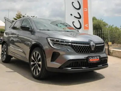 Usata Renault Austral Techno 131 CV (96 kW) 2023 Grigio SUV