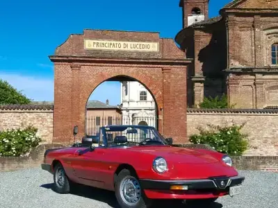 Usata Alfa Romeo Spider 103 CV (75 kW) 1988 Rosso Cabrio