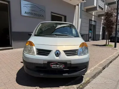 Usata Renault Modus Dynamique 75 CV (55 kW) 2007 Grigio Monovolume