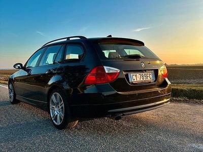 Usata BMW 320 Comfort Edition 163 CV (119 kW) 2005 Nero Station wagon