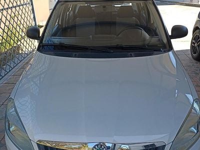 Usata Skoda Fabia 75 CV (55 kW) 2012 Bianco Berlina