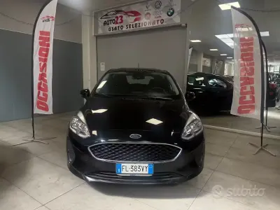 Usado Ford Fiesta 71 HP (52 kW) 2017 Preto Citadino