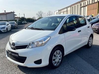 usata Toyota Yaris 1.0 Neopatentati 2013