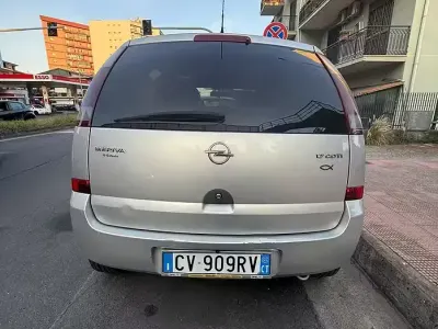 Usata Opel Meriva 101 CV (74 kW) 2005 Grigio Monovolume