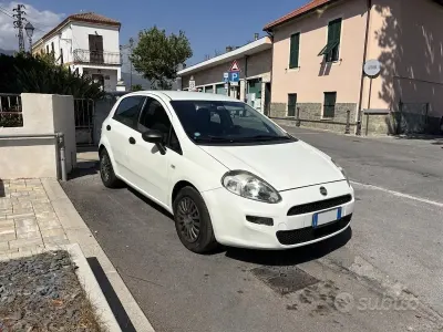 Usata Fiat Grande Punto 75 CV (55 kW) 2014 Bianco Utilitaria