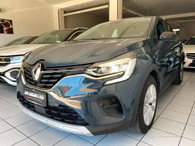 Usata Renault Captur Intens 101 CV (74 kW) 2021 Grigio SUV