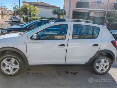 Usata Dacia Sandero Stepway 90 CV (66 kW) 2015 Bianco Berlina