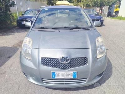 Usata Toyota Yaris Sol 2006 Grigio Berlina