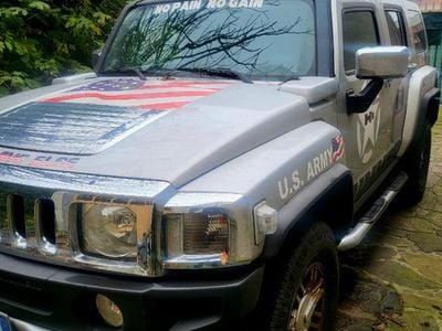 Hummer H3