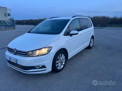 Usata VW Touran 115 CV (84 kW) 2016 Bianco Monovolume
