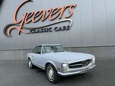 Usata Mercedes 250 150 CV (110 kW) 1967 Grigio Cabrio