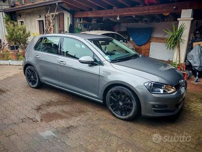 Second-hand VW Golf VII Highline 110 CP (80 kW) 2015 Gri Berlinǎ