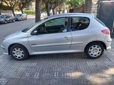 Usata Peugeot 206 CC 68 CV (50 kW) 2006 Grigio Cabrio