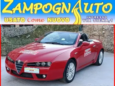 Usata Alfa Romeo Spider 209 CV (153 kW) 2009 Rosso Cabrio