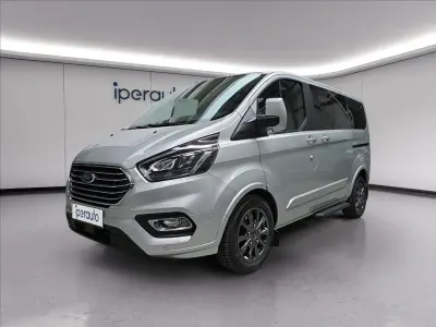 Usata Ford Tourneo Custom Titanium 131 CV (96 kW) 2022 Argento Furgone