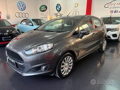 Usata Ford Fiesta Business Edition 75 CV (55 kW) 2016 Grigio Berlina