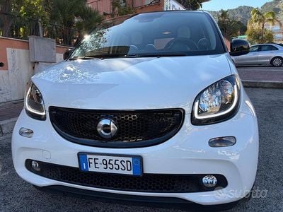Usata Smart ForFour Passion 70 CV (51 kW) 2015 Bianco Utilitaria