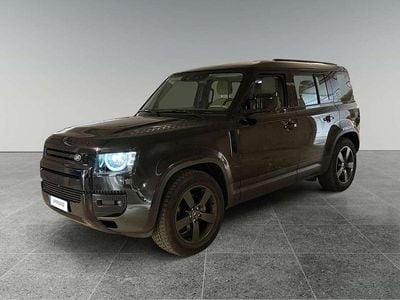 Usata Land Rover Defender SE 200 CV (147 kW) 2023 Santorini black SUV