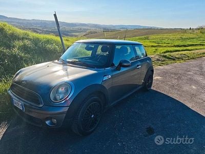 Begagnad Mini ONE 75 HK (55 kW) 2009 Grå Halvkombi