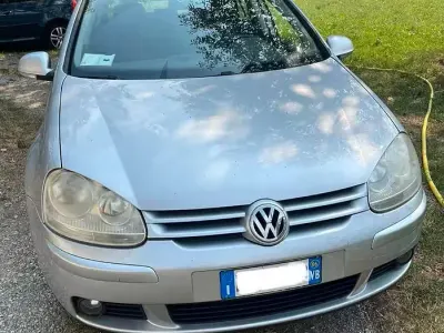 Usata VW Golf IV 105 CV (77 kW) 2006 Grigio Berlina