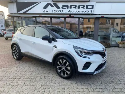 Usata Renault Captur Techno 101 CV (74 kW) 2024 Bianco SUV