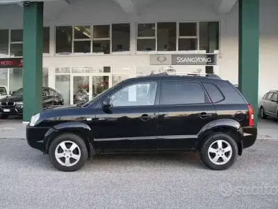 Usata Hyundai Tucson Dynamiq 112 CV (82 kW) 2004 Nero SUV