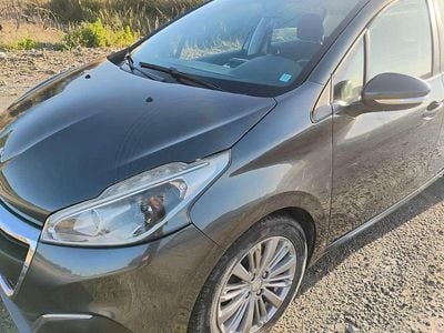 Usata Peugeot 208 Active 75 CV (55 kW) 2015 Utilitaria