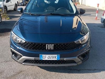 Usata Fiat Tipo Cross 99 CV (72 kW) 2021 Blu Berlina