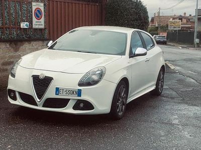 Usata Alfa Romeo Giulietta Veloce 109 CV (80 kW) 2014 Bianco Utilitaria