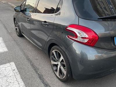 Usata Peugeot 208 Active 92 CV (67 kW) 2013 Grigio Utilitaria