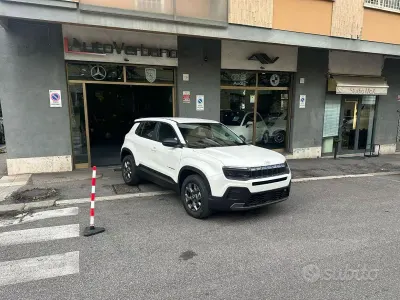 Usata Jeep Avenger 101 CV (74 kW) 2025 Bianco pastello SUV