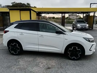 Usata Opel Grandland X Ultimate 131 CV (96 kW) 2024 Bianco SUV