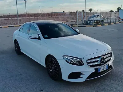 Usata Mercedes E350 Premium Plus 258 CV (189 kW) 2017 Bianco Berlina