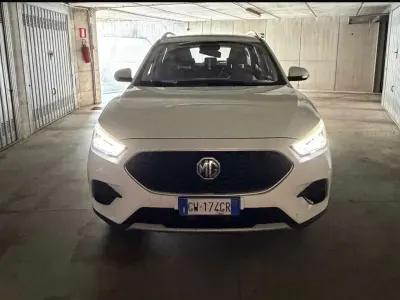 Usata MG ZS Comfort 106 CV (77 kW) 2024 Bianco SUV