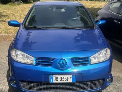 Usata Renault Mégane Cabriolet Luxe 135 CV (99 kW) 2006 Blu Cabrio