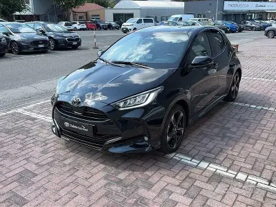 Usata Toyota Yaris Hybrid Lounge 131 CV (96 kW) 2026 Other Berlina