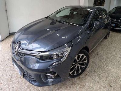 Usata Renault Clio V Intens 86 CV (63 kW) 2020 Grigio Berlina