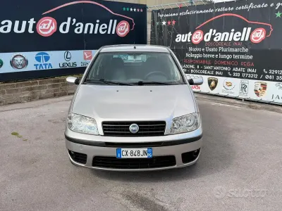 Usata Fiat Punto 69 CV (50 kW) 2005 Grigio Utilitaria