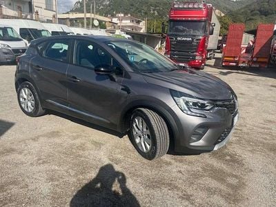 Usata Renault Captur Business 116 CV (85 kW) 2021 Grigio SUV