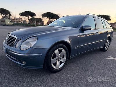 Usata Mercedes E320 204 CV (150 kW) 2004 Blu Station wagon