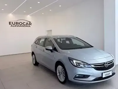 Usata Opel Astra Business 136 CV (100 kW) 2017 Blu Station wagon