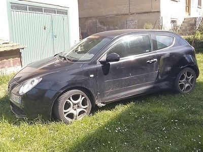 Second-hand Alfa Romeo MiTo 105 CP (77 kW) 2010 Negru Hatchback