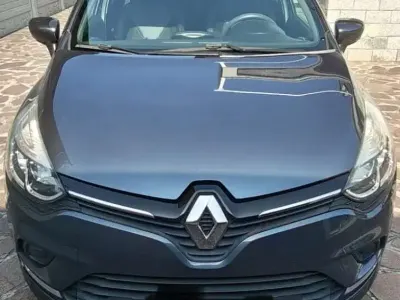 Usata Renault Clio IV Intens 90 CV (66 kW) 2017 Grigio Berlina