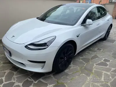 Usata Tesla Model 3 Performance 100 kW (136 CV) 2019 Bianco Berlina