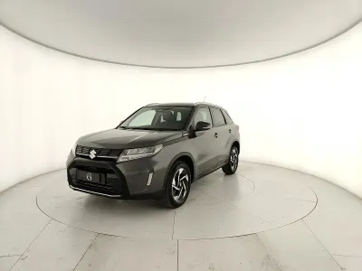 Usata Suzuki Vitara 110 CV (80 kW) 2025 Grigio scuro SUV