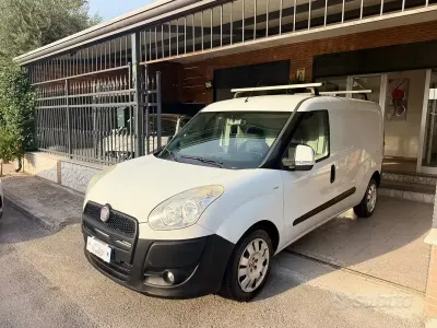 Usata Fiat Doblò 90 CV (66 kW) 2012 Bianco Monovolume