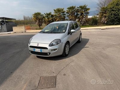 Usata Fiat Punto 85 CV (62 kW) 2015 Grigio Utilitaria