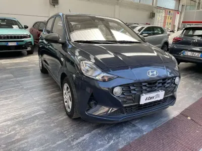 Usata Hyundai i10 Advanced 67 CV (49 kW) 2022 Grigio Utilitaria