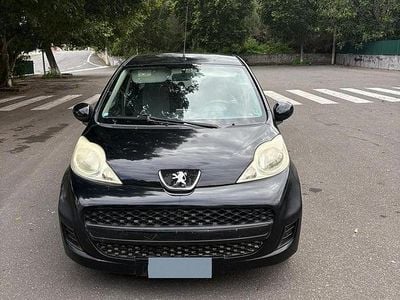 Usata Peugeot 107 68 CV (50 kW) 2008 Nero Utilitaria
